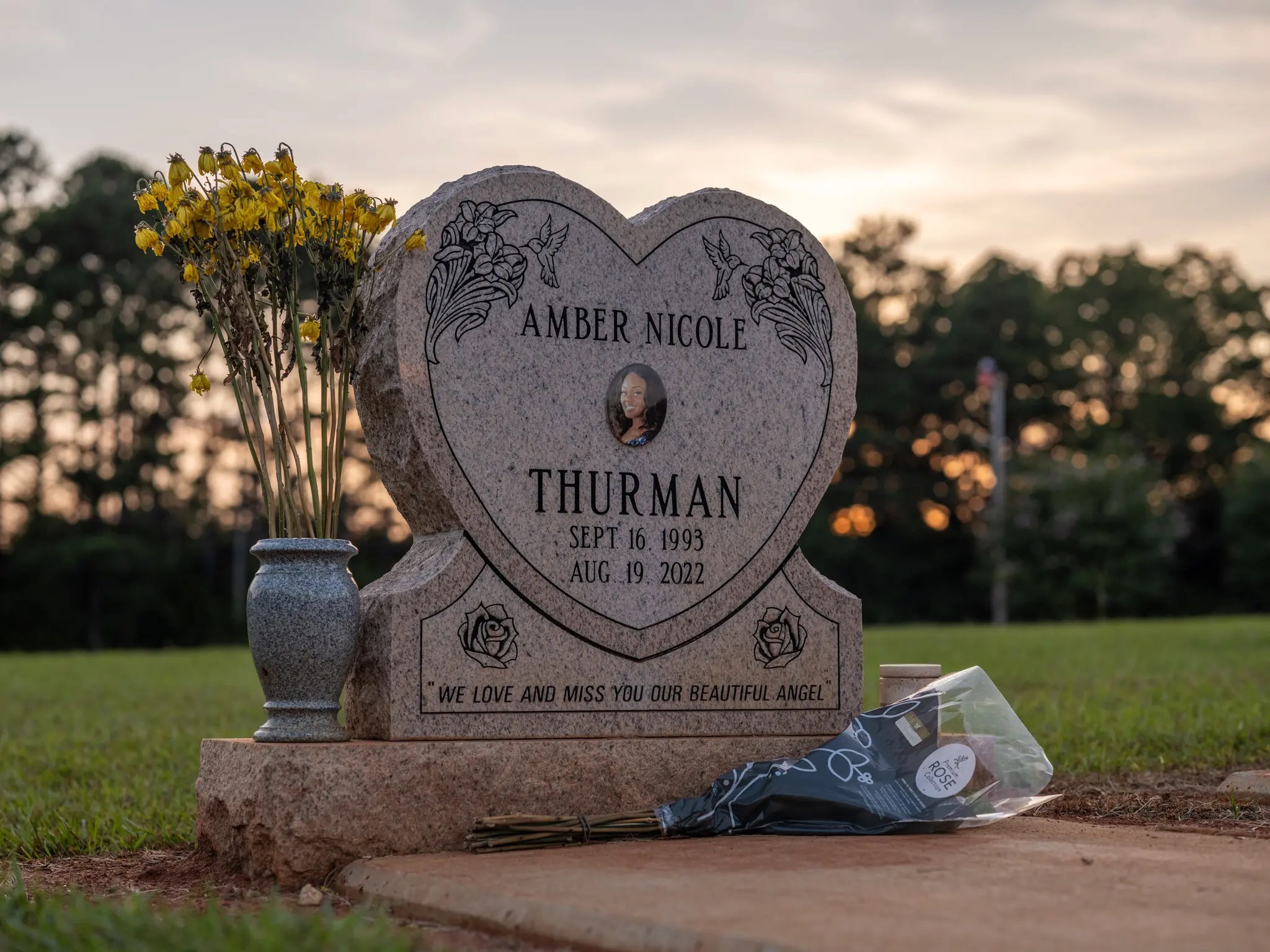 Photo of Amber Nicole Thurman's gravestone